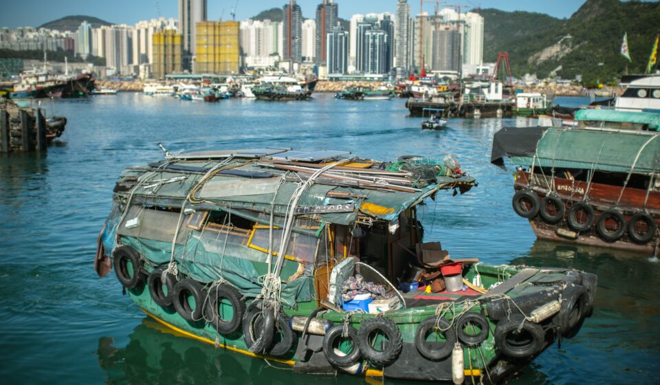 The Origins of “Made in Hong Kong”: Manufacturing and Commercial Foundations in the Early Days of the Treaty Port